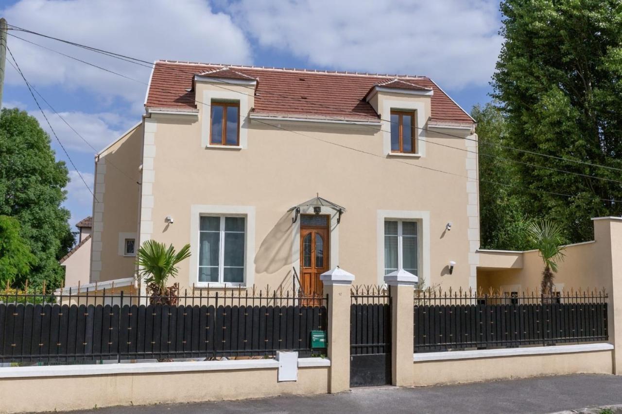 Joli Appartement De Vacances Écouen Zewnętrze zdjęcie