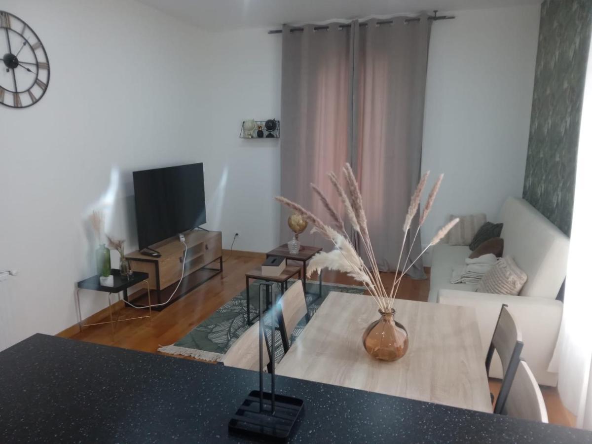 Joli Appartement De Vacances Écouen Zewnętrze zdjęcie