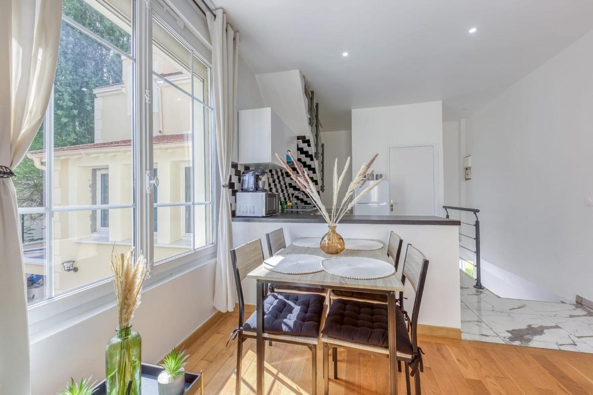 Joli Appartement De Vacances Écouen Zewnętrze zdjęcie